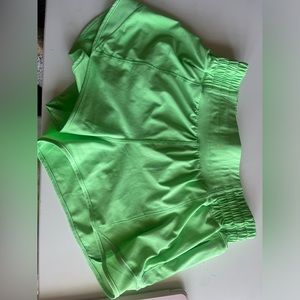 Lululemon hotty hot high rise 2.5” scream green size 4
